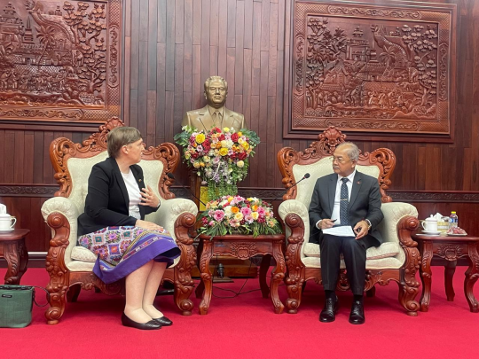 Australian ambassador bids farewell to Lao Front president, reflects on growing partnership